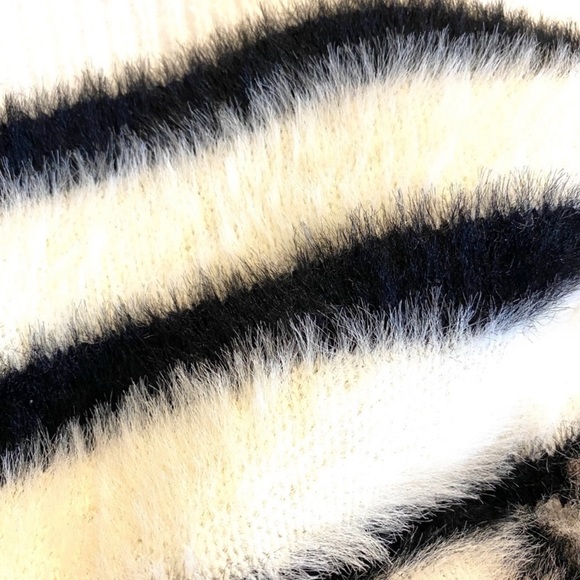 EUC Madison Super-Soft “Eyelash” Mixed Pattern Sweater w/Animal Print & Stripes - Picture 5 of 6